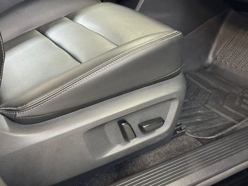 Used 2023 Nissan Rogue SL w/ SL Premium Package image 30