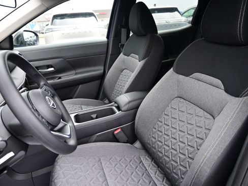 New 2026 Nissan Kicks SV image 21