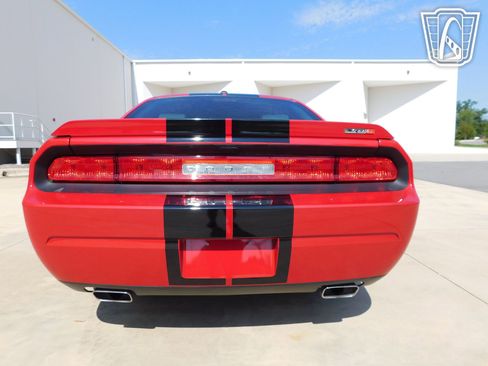 Used 2011 Dodge Challenger SRT8 image 22