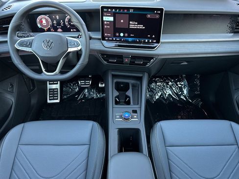 New 2026 Volkswagen Tiguan SE R-Line FWD image 13