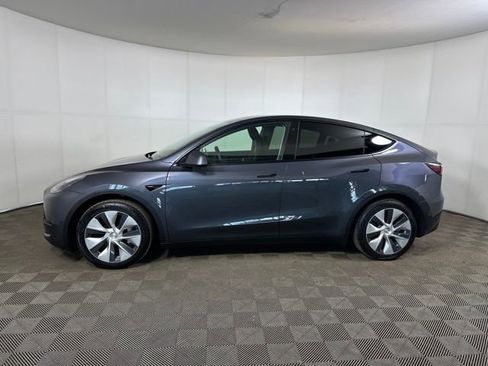 Used 2021 Tesla Model Y Long Range image 6
