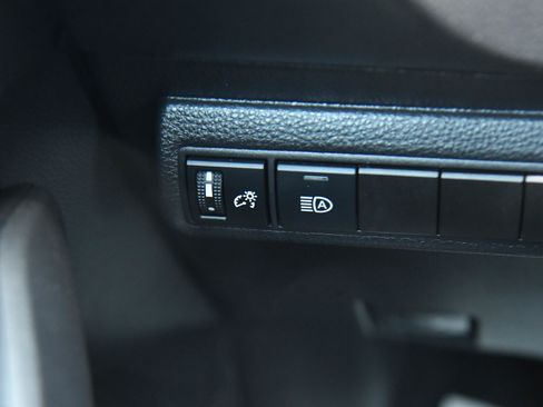 Used 2025 Toyota Corolla LE FWD image 31