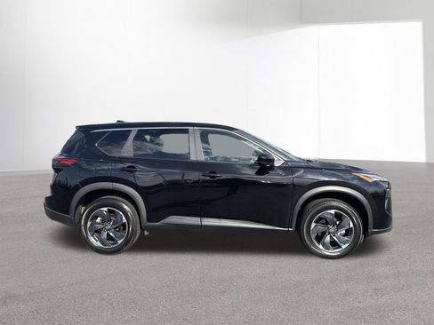 Used 2024 Nissan Rogue SV AWD/4WD image 9