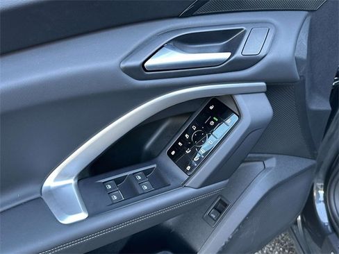 Certified 2025 Audi Q5 Premium w/ Convenience Package image 19