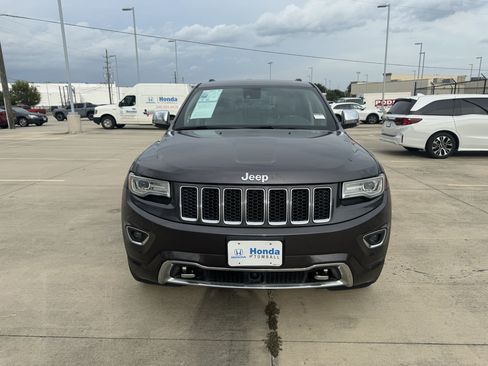 Used 2015 Jeep Grand Cherokee Overland w/ Advanced Technology Group RWD image 3