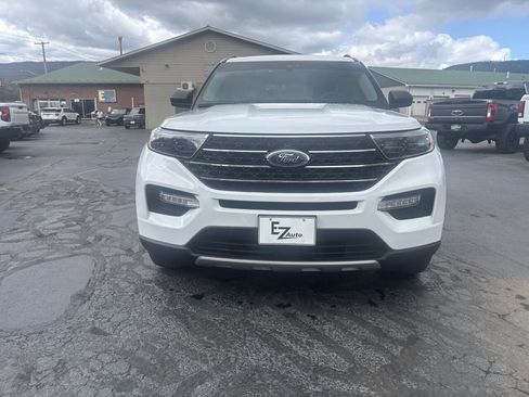 Used 2021 Ford Explorer XLT w/ Equipment Group 202A image 3