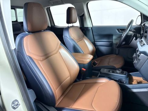 Used 2024 Ford Maverick Lariat image 12