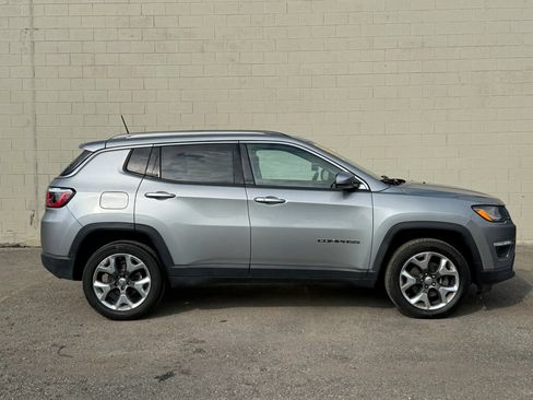 Used 2019 Jeep Compass Limited AWD/4WD image 11