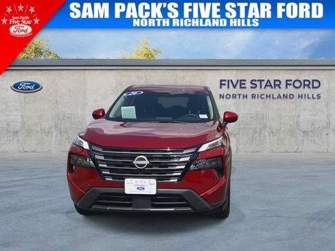 Used 2026 Nissan Rogue SV FWD image 3