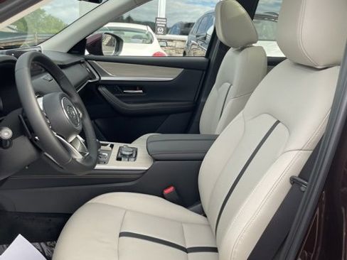 Used 2024 MAZDA CX-90 Plug-In Hybrid w/ Premium Pkg image 14