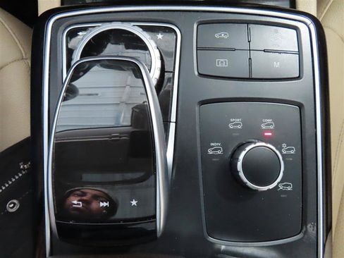 Used 2017 Mercedes-Benz GLS 450 4MATIC w/ Premium Package image 31