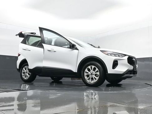 Used 2025 Ford Escape Active AWD/4WD image 30