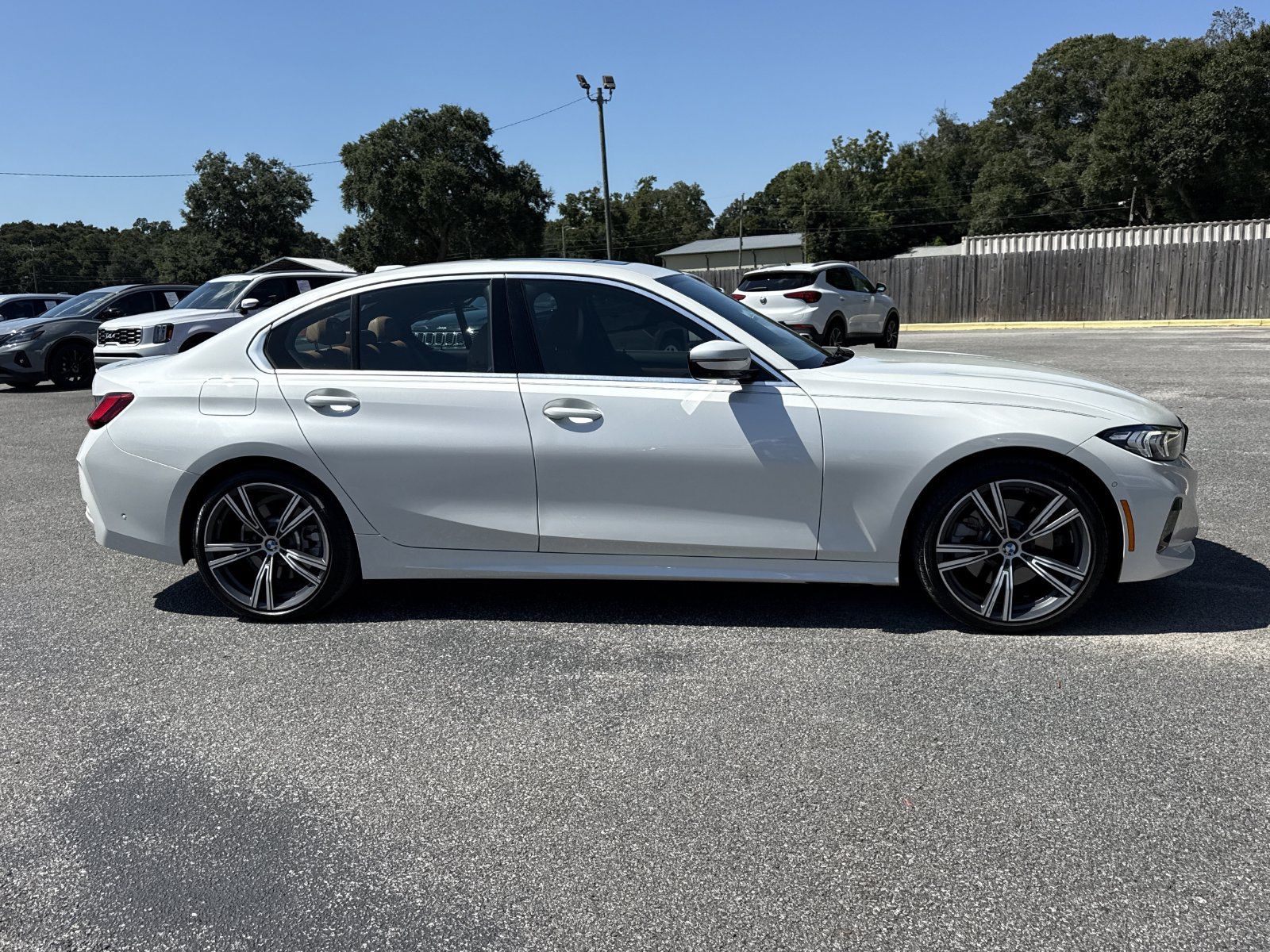 Used 2024 BMW 330i Sedan RWD image 6