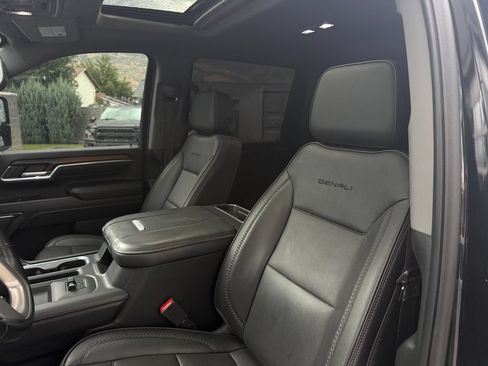 Used 2024 GMC Sierra 3500 Denali w/ Denali Reserve Package AWD/4WD image 23