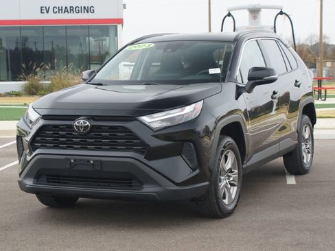 Used 2023 Toyota RAV4 XLE image 22