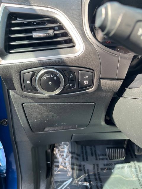 Used 2023 Ford Edge Titanium AWD/4WD image 14
