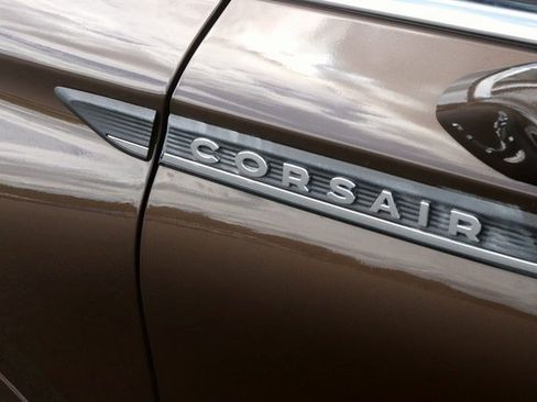 Used 2022 Lincoln Corsair Reserve w/ Sport Package image 9