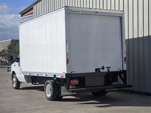 New 2025 Ford E-450 and Econoline 450 Super Duty w/ Power Equipment Group image 8