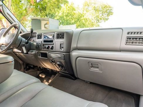 Used 2003 Ford F350 Lariat AWD/4WD image 42