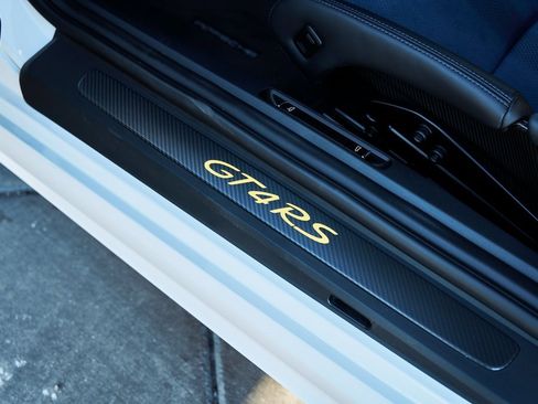 Used 2025 Porsche 718 Cayman GT4 RS w/ Weissach Package image 31