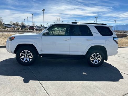 Used 2024 Toyota 4Runner TRD Off-Road Premium AWD/4WD image 5