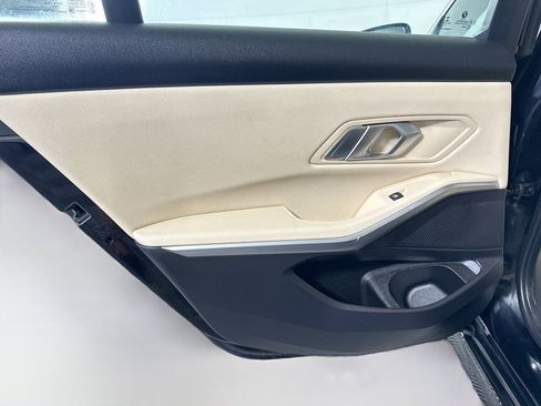 Used 2020 BMW 330i Sedan w/ Convenience Package RWD image 22