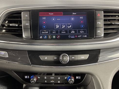 Used 2023 Buick Enclave Essence image 24