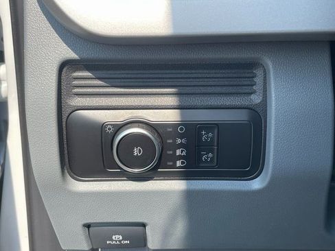 New 2025 Ford F350 XL w/ XL Chrome Package image 19