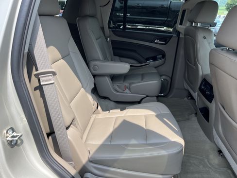 Used 2015 Chevrolet Tahoe LT w/ Luxury Package AWD/4WD image 4
