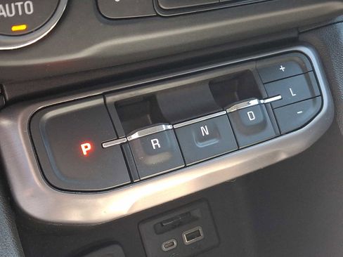 Certified 2023 GMC Acadia AT4 AWD/4WD image 16