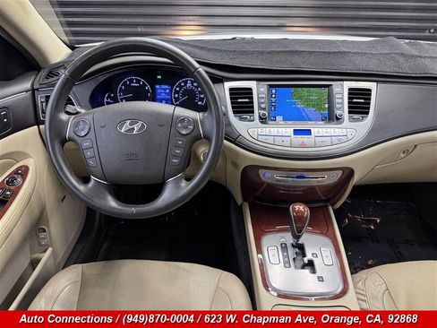 Used 2012 Hyundai Genesis 3.8 w/ Premium Pkg RWD image 11
