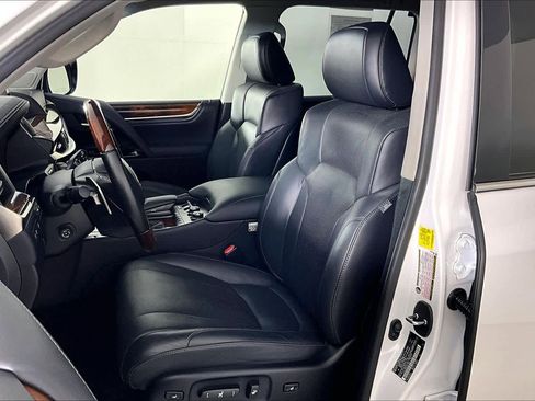 Used 2020 Lexus LX 570 4WD w/ Luxury Package image 7