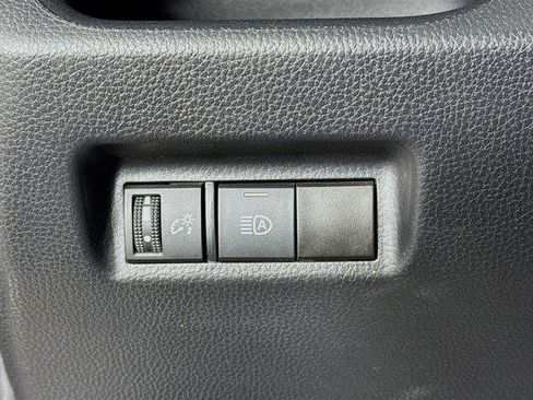 Certified 2025 Toyota RAV4 LE AWD/4WD image 10