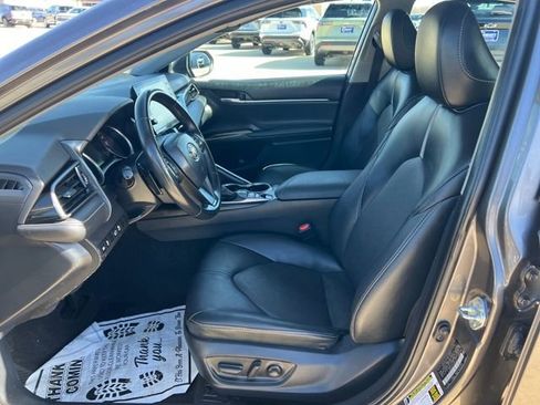Used 2023 Toyota Camry XSE FWD image 11