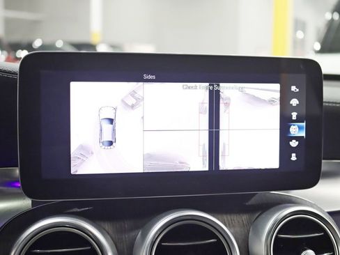 Used 2022 Mercedes-Benz GLC 300 4MATIC Coupe image 20