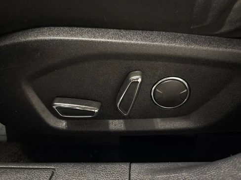 Used 2020 Ford Fusion SE FWD image 13