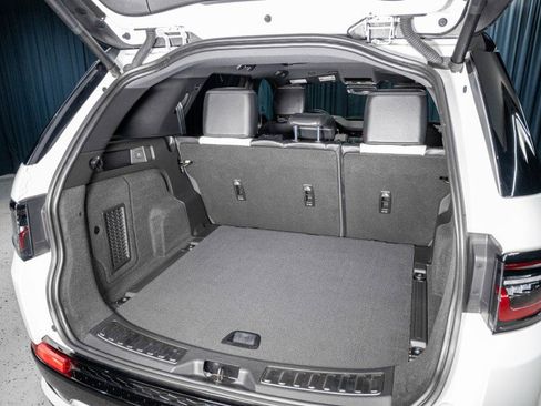 Used 2023 Land Rover Discovery Sport S R-Dynamic AWD/4WD image 7