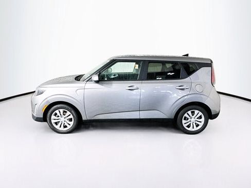 Certified 2023 Kia Soul LX FWD image 8