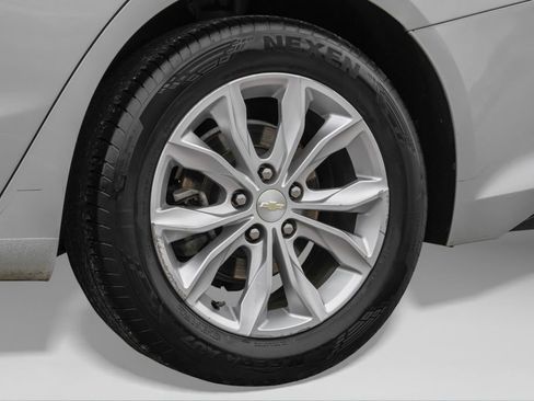 Used 2020 Chevrolet Malibu LT image 64