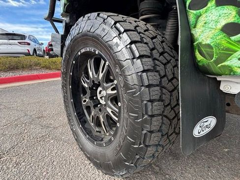 Used 2015 Ford F350 Lariat image 31