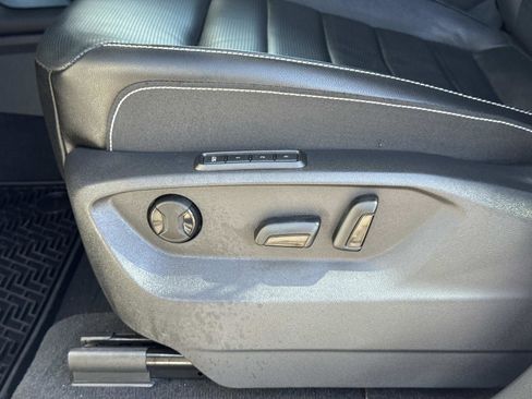 Certified 2025 Volkswagen Atlas SEL image 22