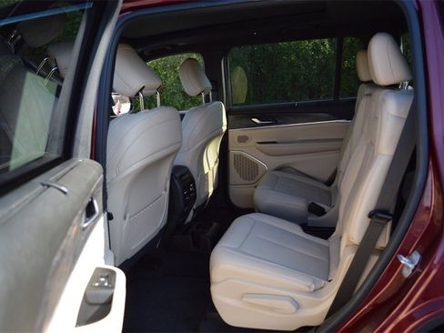 Certified 2023 Jeep Grand Cherokee L Limited w/ Luxury Tech Group II image 31