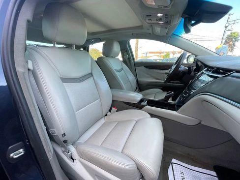 Used 2013 Cadillac XTS Platinum FWD image 13