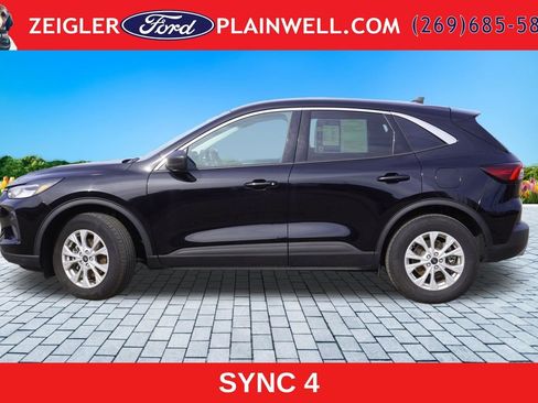 Used 2024 Ford Escape Active AWD/4WD image 3