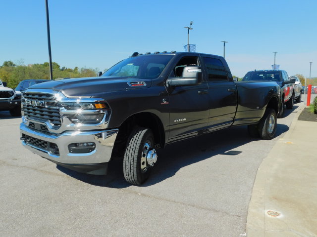 New 2026 RAM 3500 Big Horn AWD/4WD image 5