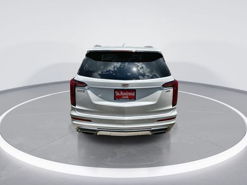 Used 2021 Cadillac XT6 Premium Luxury FWD image 7