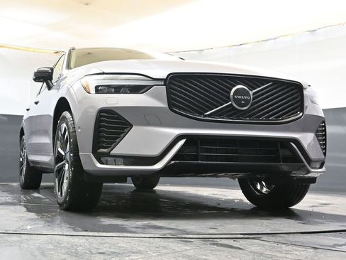 New 2026 Volvo XC60 B5 Plus w/ Protection Package Premier image 45