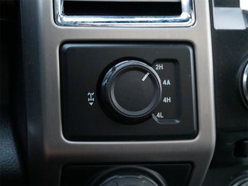 Used 2016 Ford F150 Platinum w/ Equipment Group 701A Luxury image 24