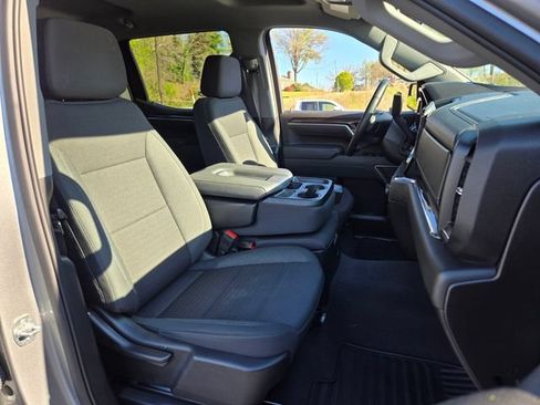 Used 2025 Chevrolet Silverado 1500 LT AWD/4WD image 20