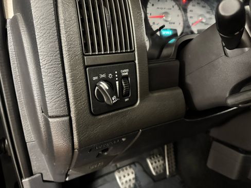 Used 2004 Dodge Ram 1500 Truck 2WD Regular Cab image 21